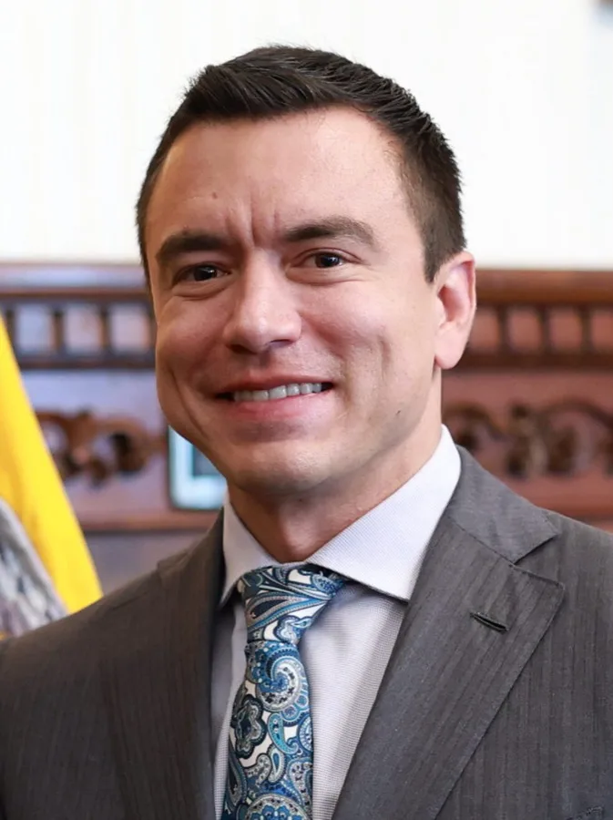 Retrato oficial del presidente Daniel Noboa Azín